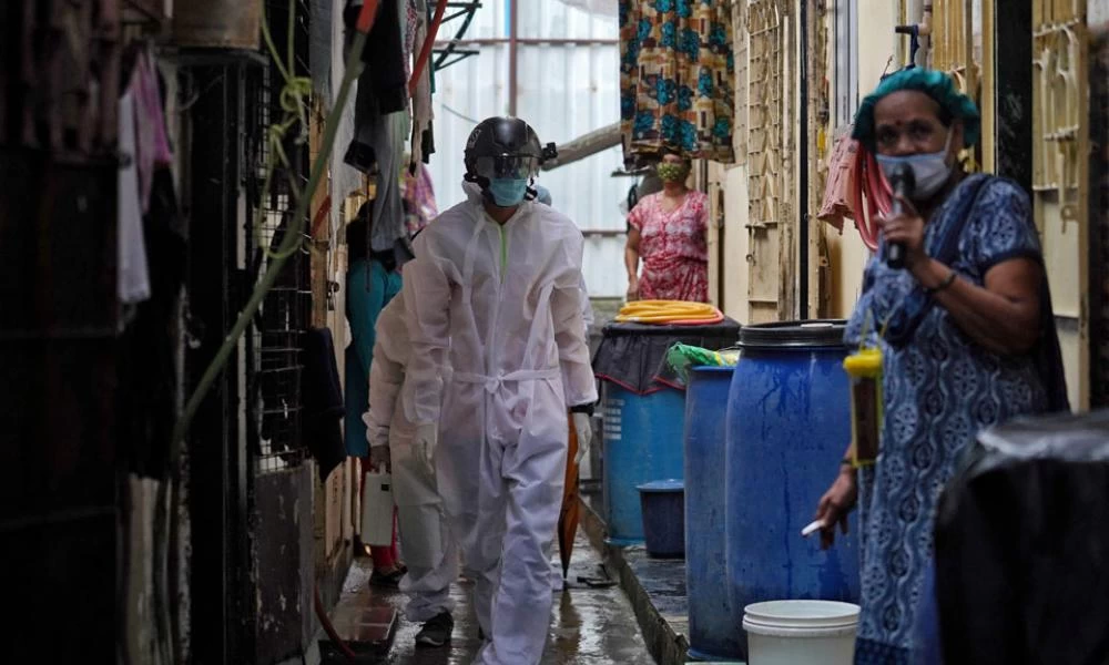 Κορονοϊός - Ινδία: Ξεπέρασε την ''κόκκινη γραμμή'' με 1.619 θανάτους